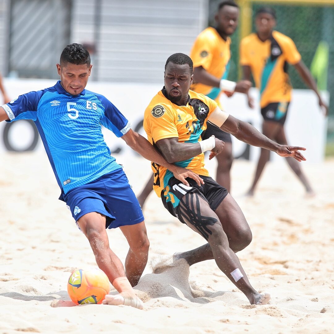 ALAJUELA, COSTA RICA. May 19th: Exon Perdomo #5 of El Salvador and Lesly St Fleur #10 of Bahamas during the group stage match beetween El Salvador vs Bahamas as part of the 2021 Concacaf Beach Soccer Championship held at the Complejo Deportivo Fedefutbol, Alajuela, Costa Rica. (Photo: CONCACAF/STRAFFON IMAGES/JHON DURAN/Mandatory Credit/Editorial Use/Not for Sale/Not Archive